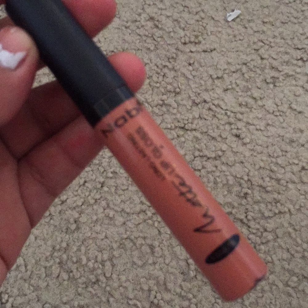 Honey NABI liquid lipstick